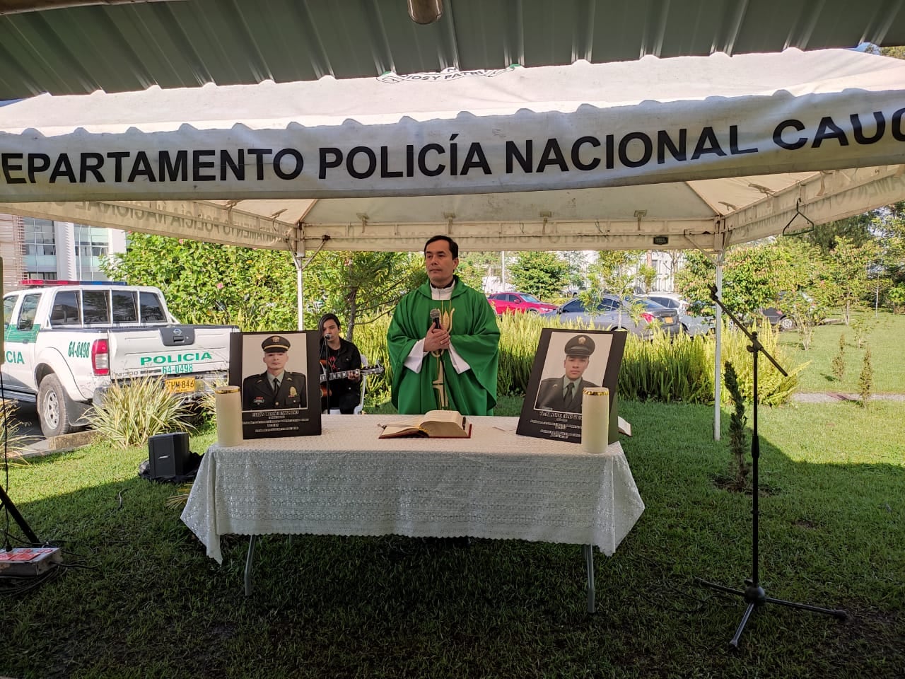 El subintendente Fabián Ordóñez Cancimance y el patrullero Víctor Manuel López Giraldo fueron sepultados con honores.