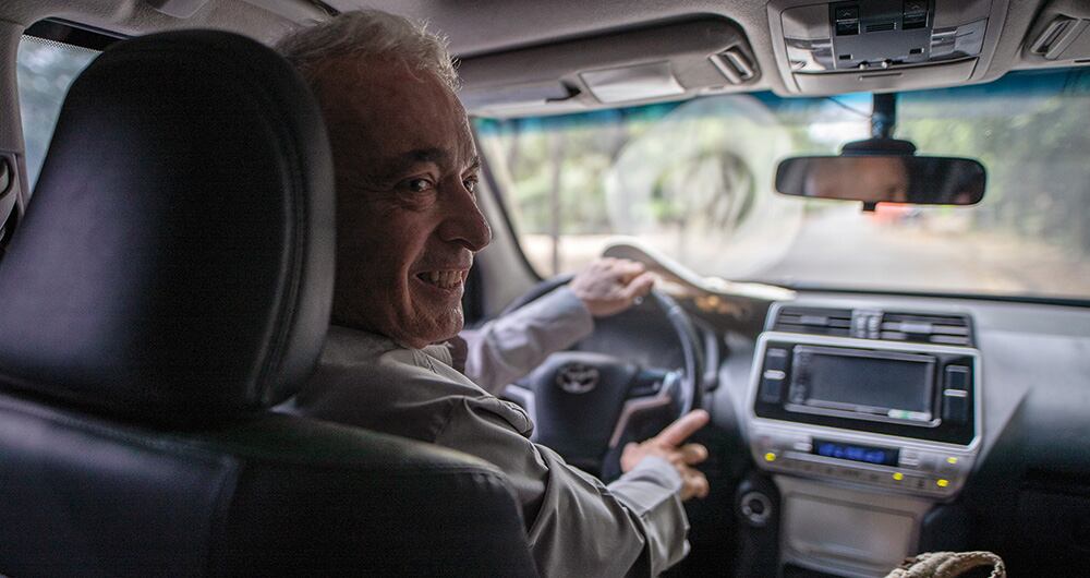 El expresidente está negociando un terreno con el Gobierno.