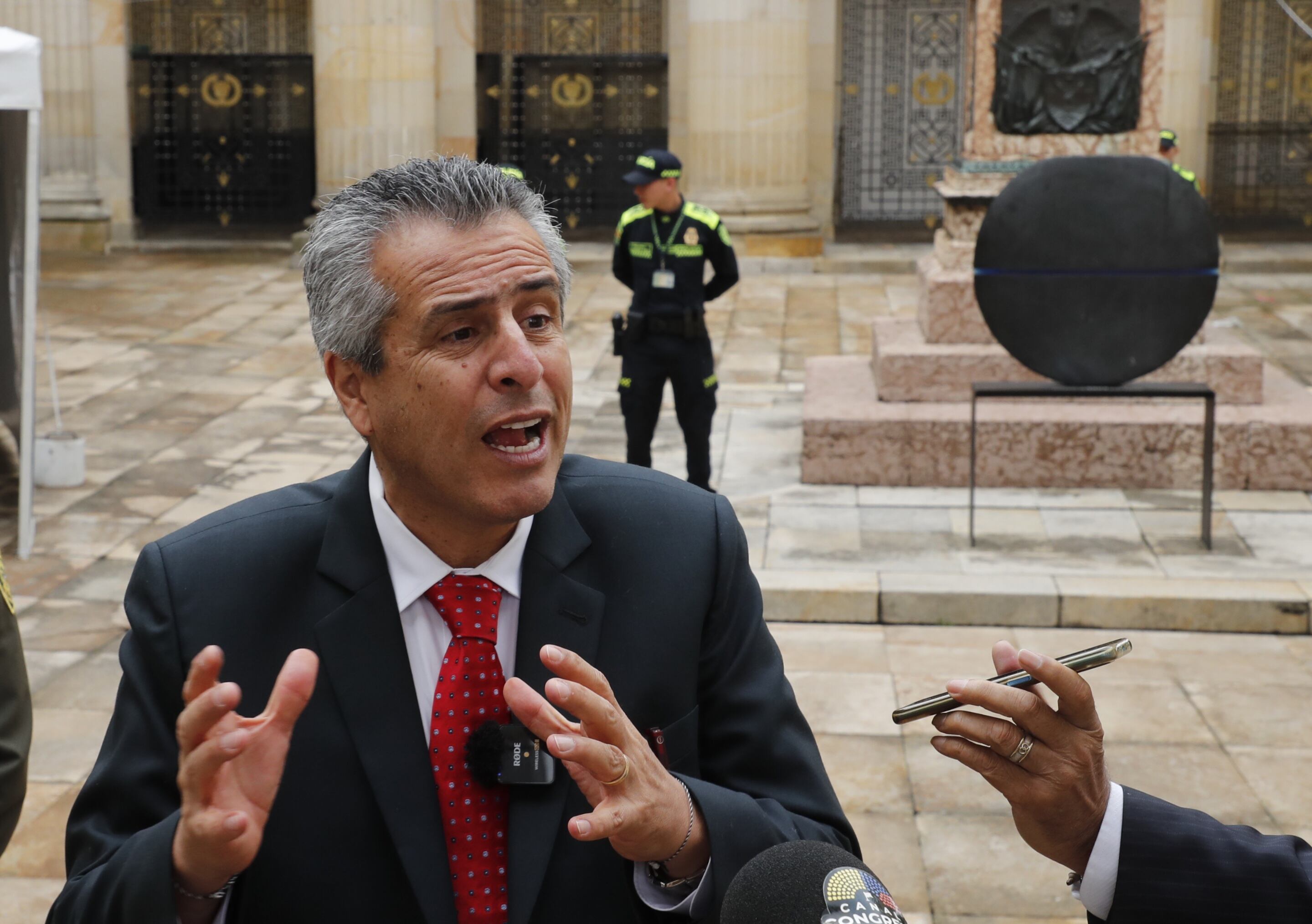 Ministro del Interior Luis Fernando Velasco