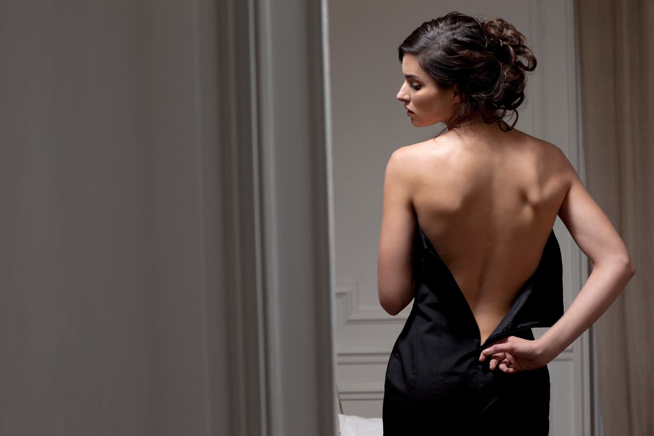 Las cremalleras de un vestido tienden a no subir con facilidad.