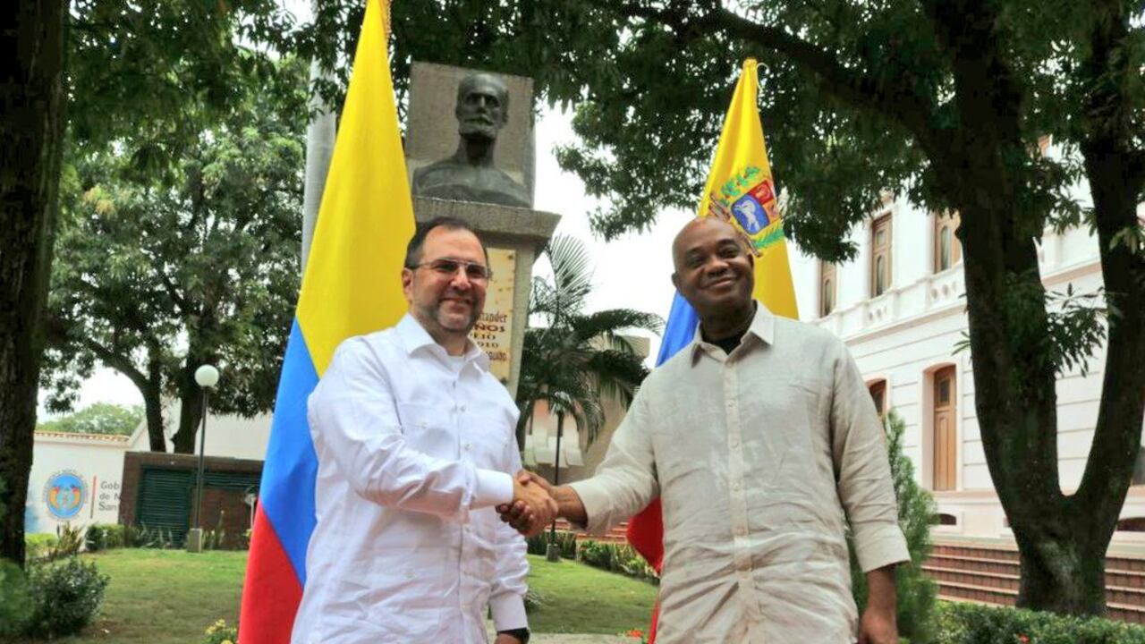 Luis Giberto Murillo e Yvan Gil.