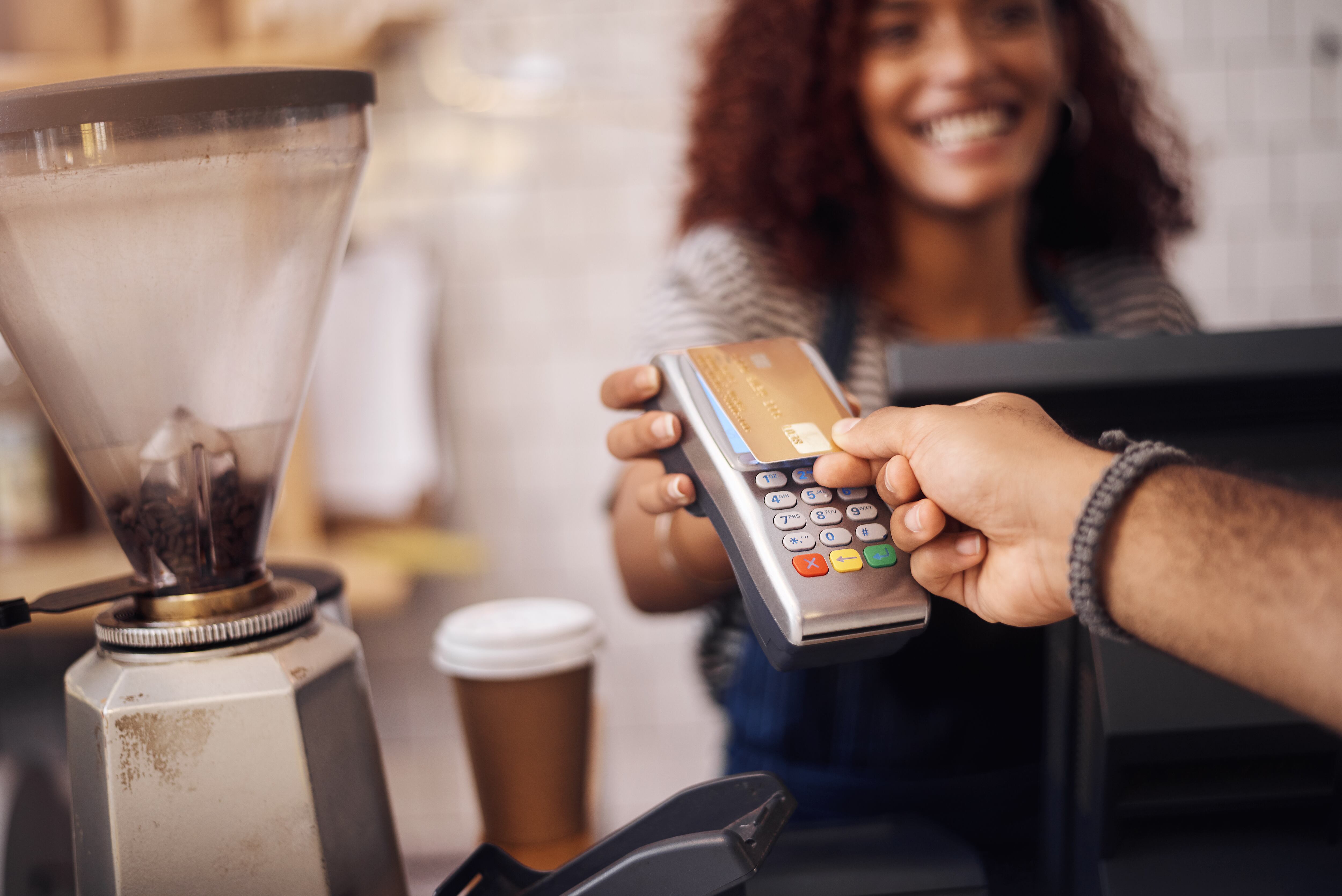 El 82 por ciento de los consumidores colombianos esperan poder comprar lo que quieran, en el momento en que deseen y de la manera que les resulte más conveniente, reveló el estudio ‘New Payment Index’ de Mastercard.