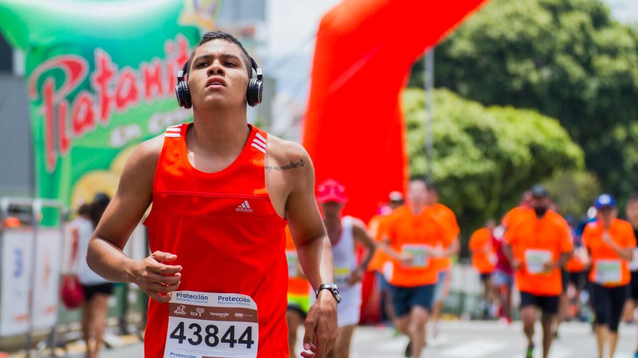 Media maratón y sorteo de un carro: la estrategia para promover la vacunación en Bucaramanga