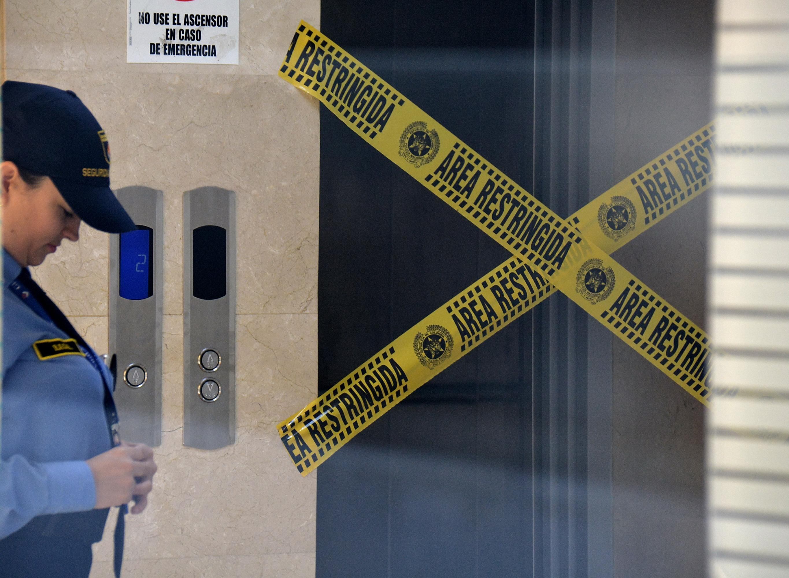 Aunque hace dos semanas se realizó el mantenimiento a los ascensores del Palacio de Justicia, uno de ellos se desplomó el pasado miércoles. En el accidente seis personas resultaron gravemente heridas y dos de ellas murieron posteriormente. Foto: Raúl Palacios / El País