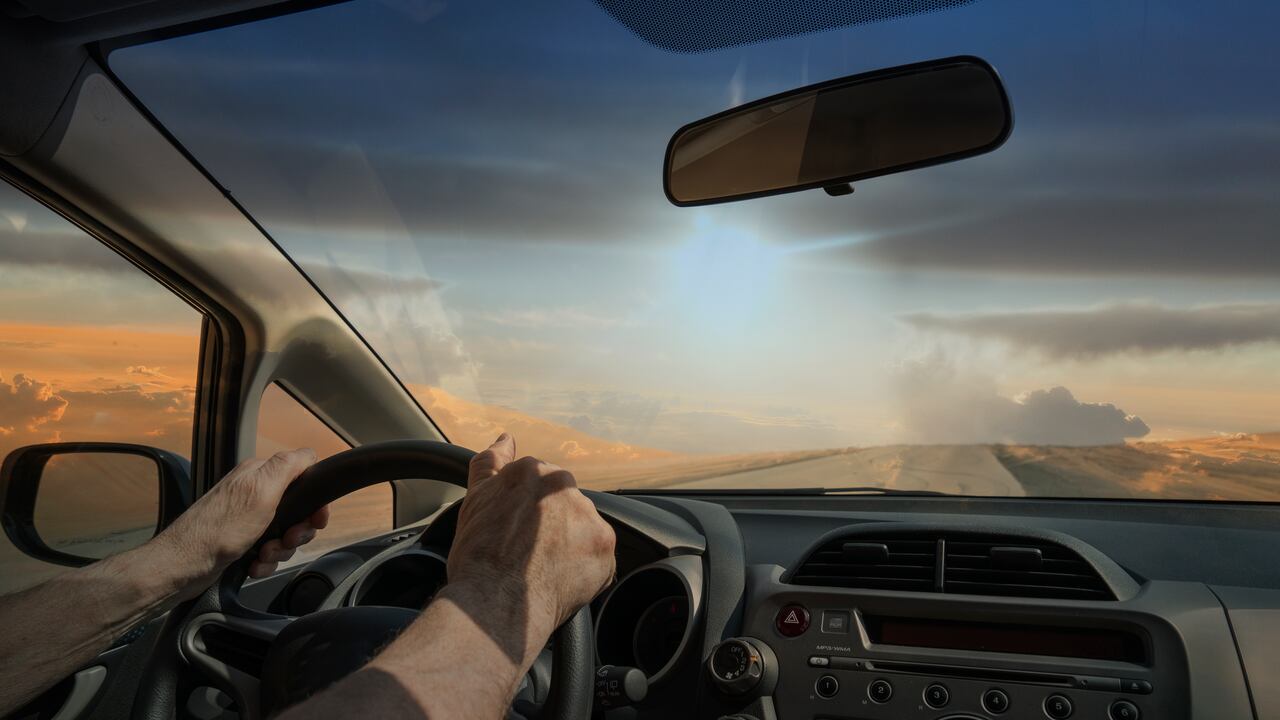 Mujer atropelló a joven que presuntamente le hacía matoneo a su hijo en caso de justicia por mano propia