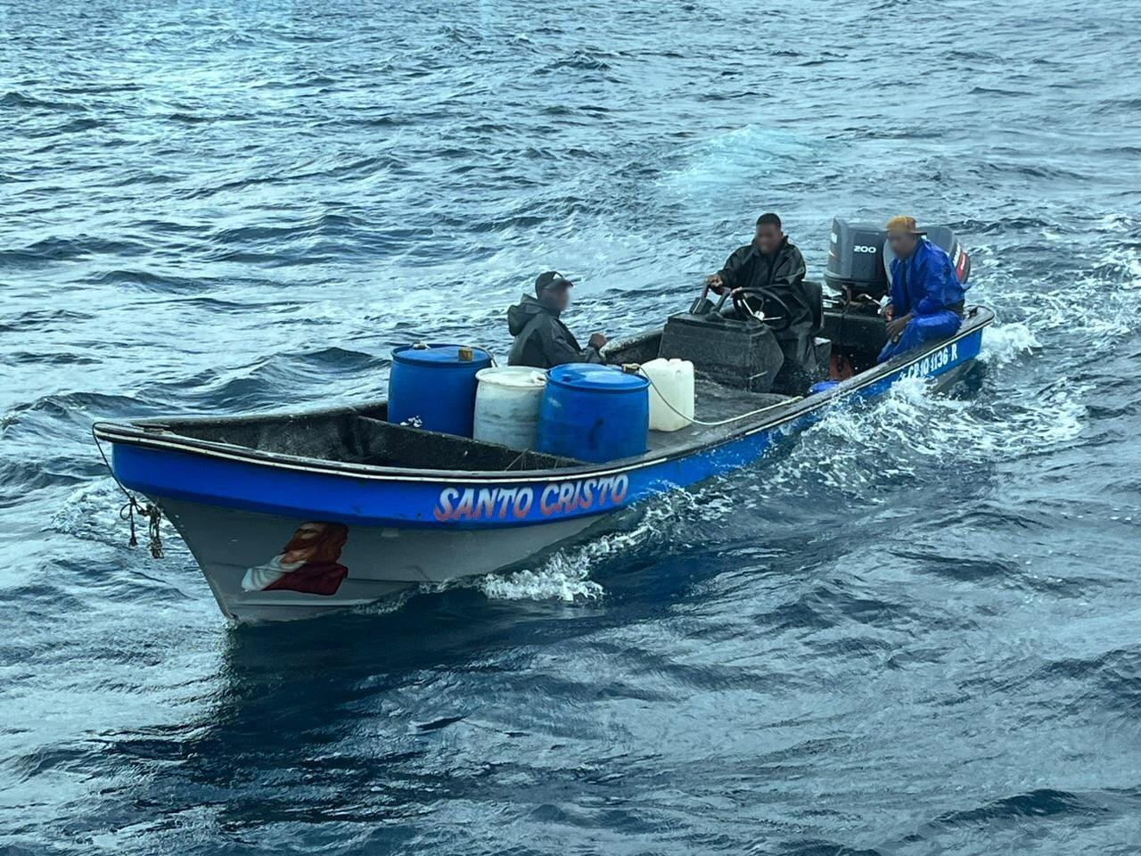 La lancha fue interceptada en zona rural de Buenaventura , Valle del Cauca.