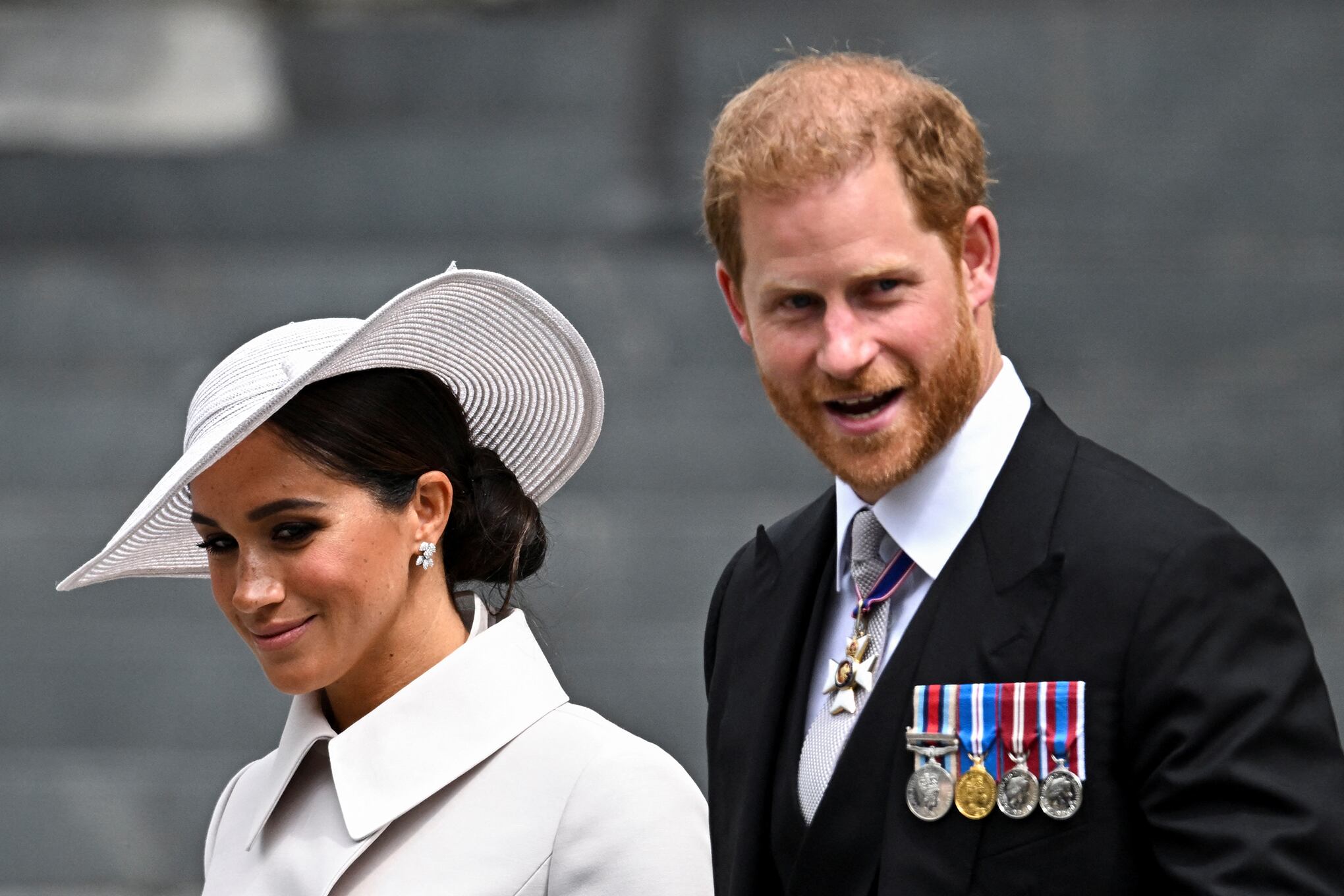En imágenes : Harry y Meghan en el Jubileo de la Reina