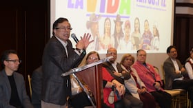 El expresidente de Colombia, Gustavo Petro, y el líder de la oposición y senador del Pacto Histórico, Iván Cepeda, liderarán hoy la presentación del Gabinete por la Vida