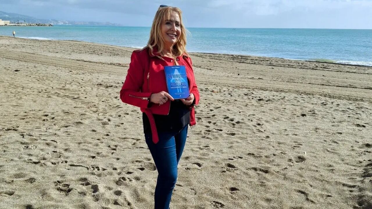 La mujer escribió un libro acerca de qué fue lo que experimentó.