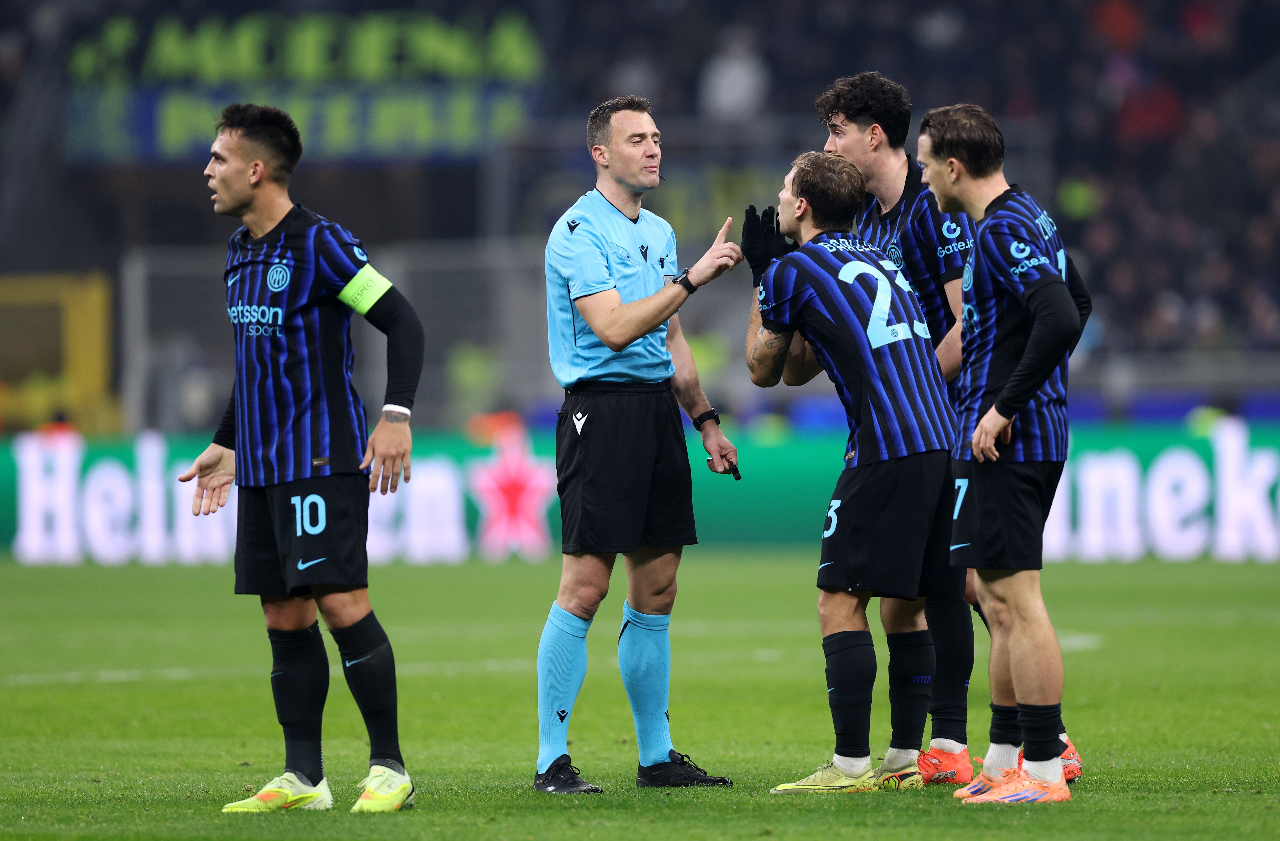 Inter de Milán sigue en la parte alta de la tabla a pesar de la derrota con Liverpool.