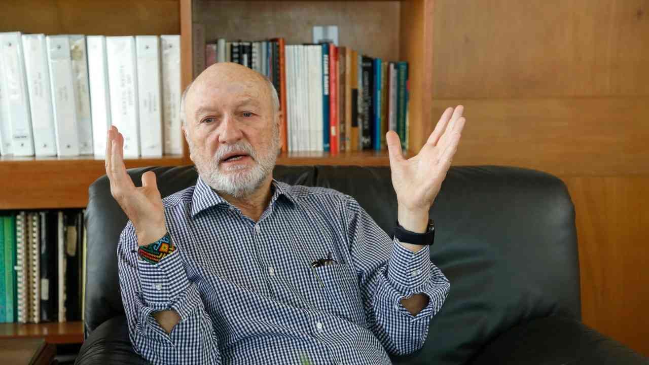 "Las redes están canalizando la expresividad que cada cual tiene. A cada cual le gusta decir lo que piensa. Entonces piensa que con decirlo en redes es suficiente, y es muy posible que con eso no pase nada", Sudarsky