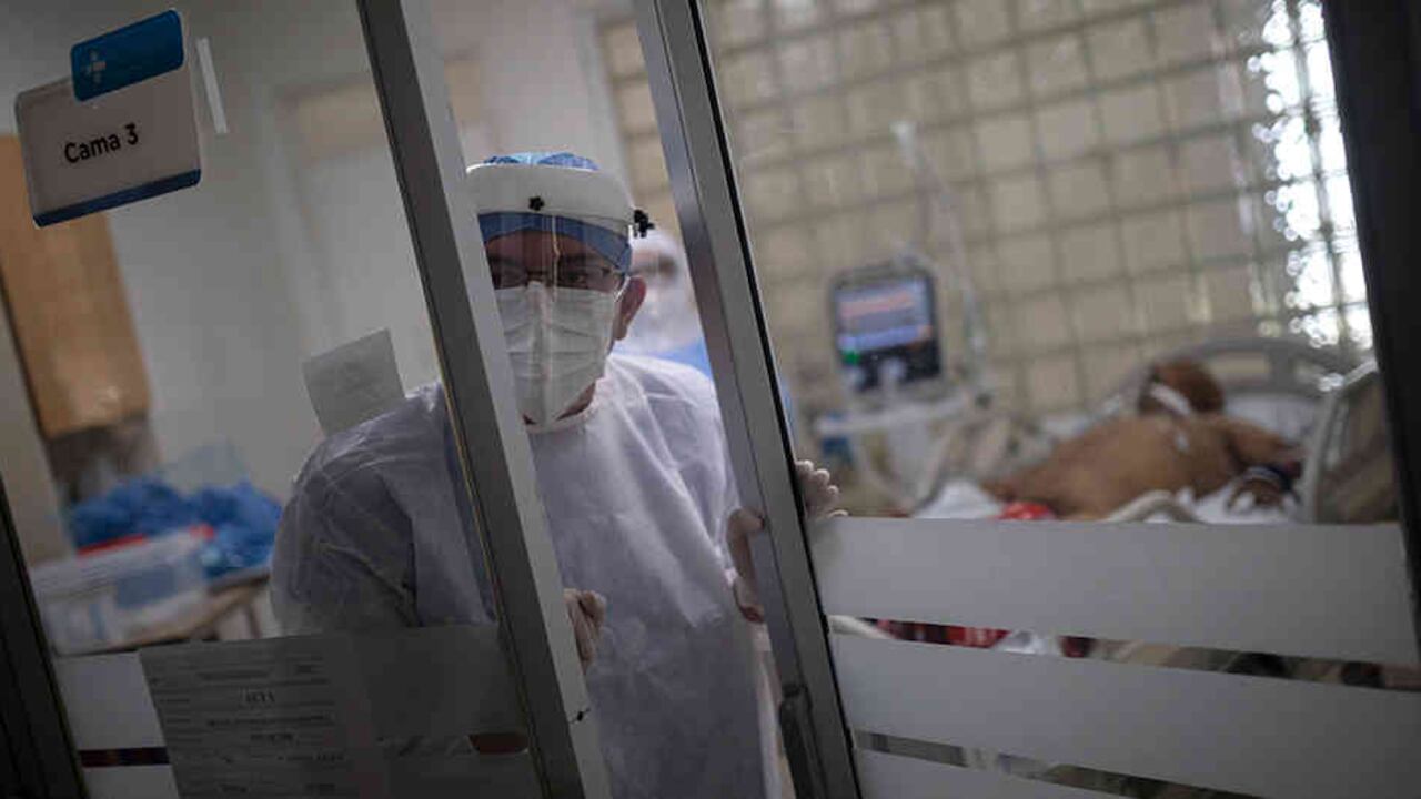 Los criterios que analizarían los médicos para atención de pacientes en UCI