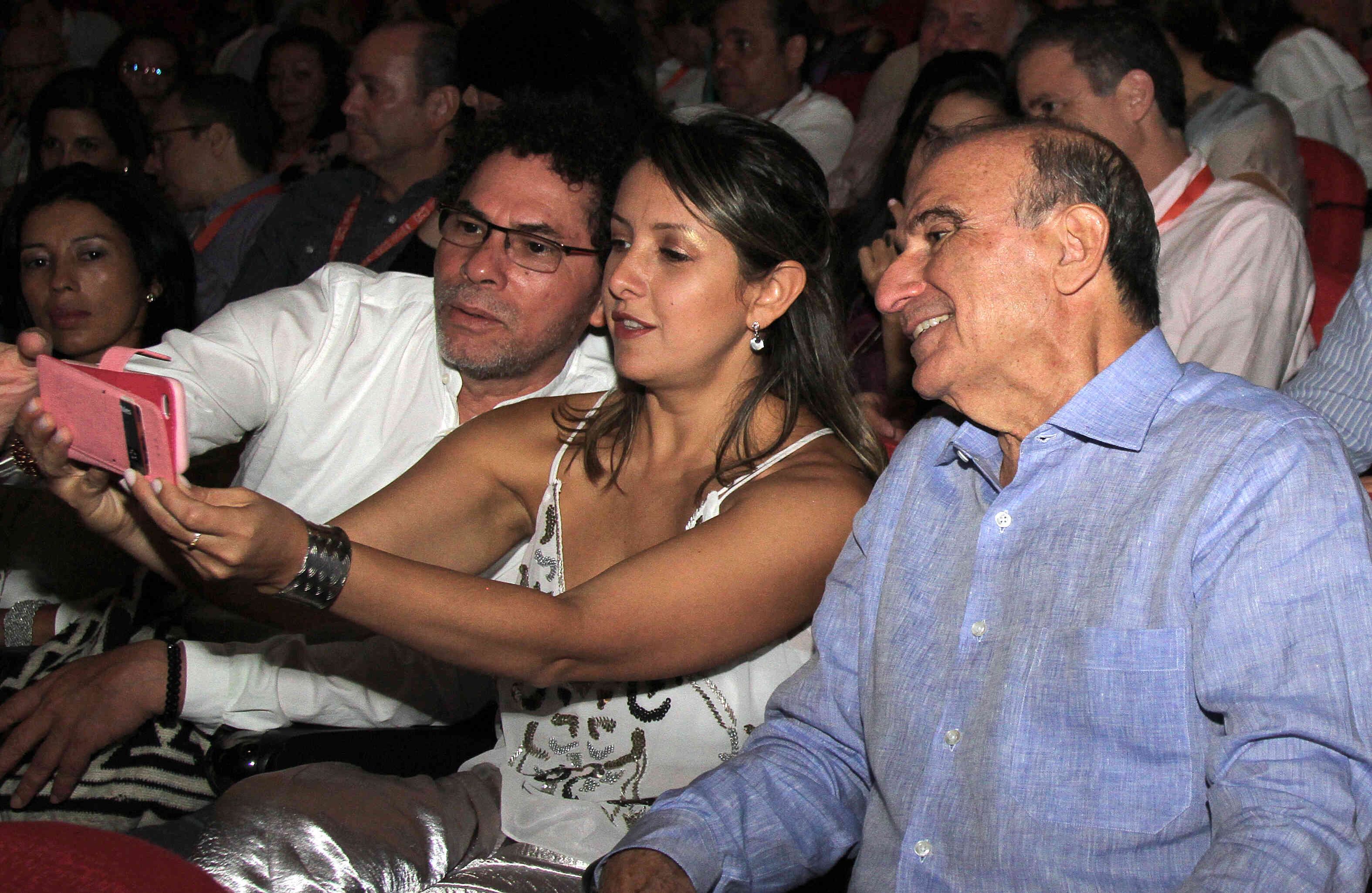 Pastor Alape, Natalia Orozco y Humbreto de la Calle (Foto Pablo Andrés Monsalve / SEMANA)