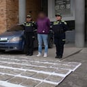 Policía de Engativá incauta 60 kilos de marihuana ocultos en un vehículo y captura a un hombre con antecedentes.