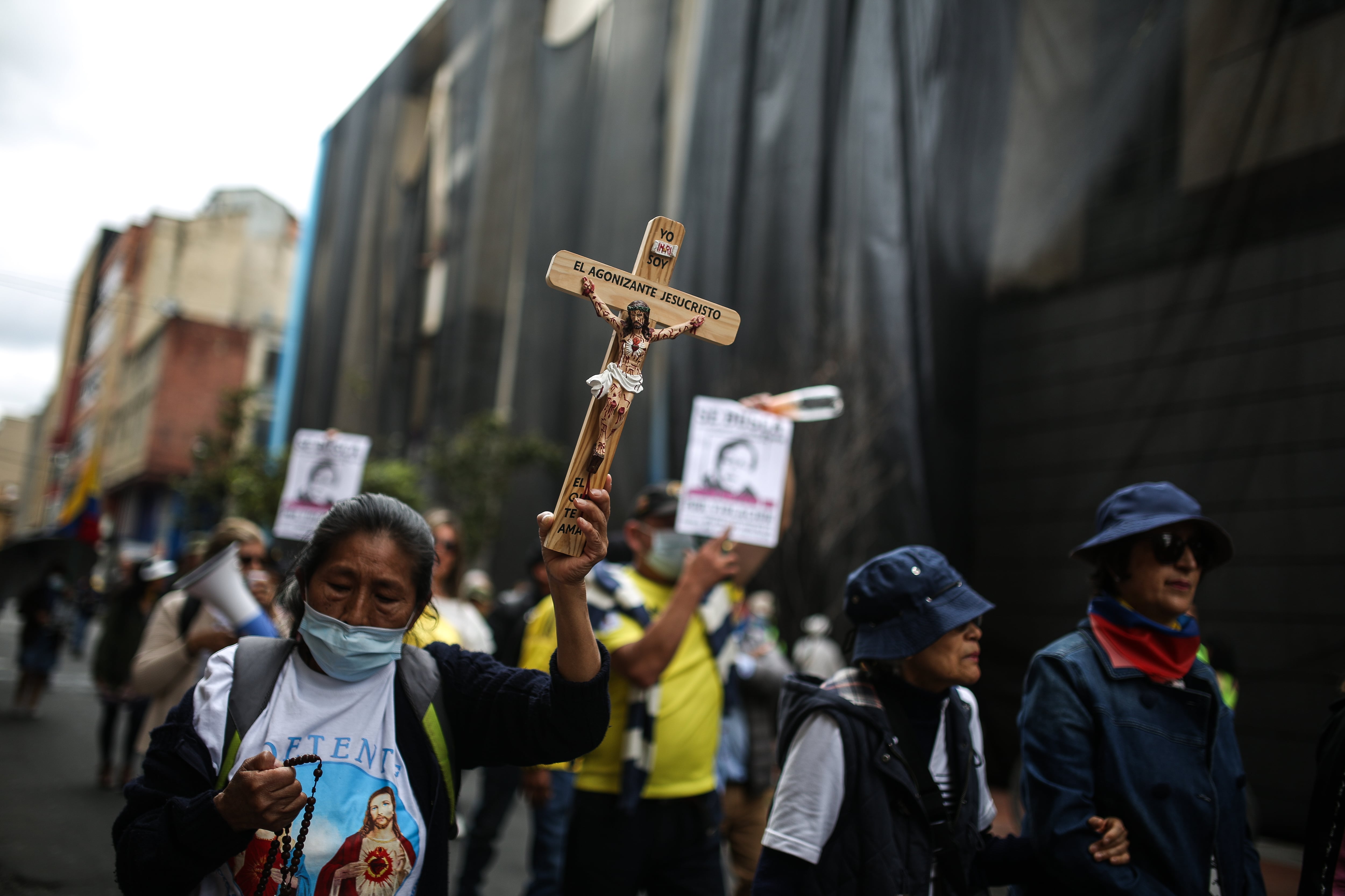 Marchas plantón en contra del presidente Gustavo Petro 
Elección de Fiscal, apoyo a la corte