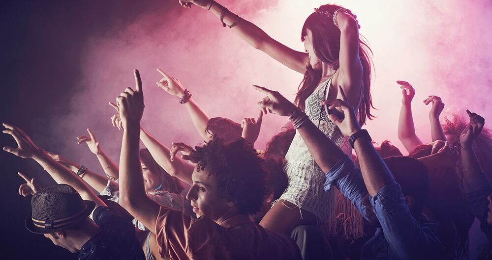 Las actividades de entretenimiento son uno de los gastos en el que muchos consumidores no están escatimando. 