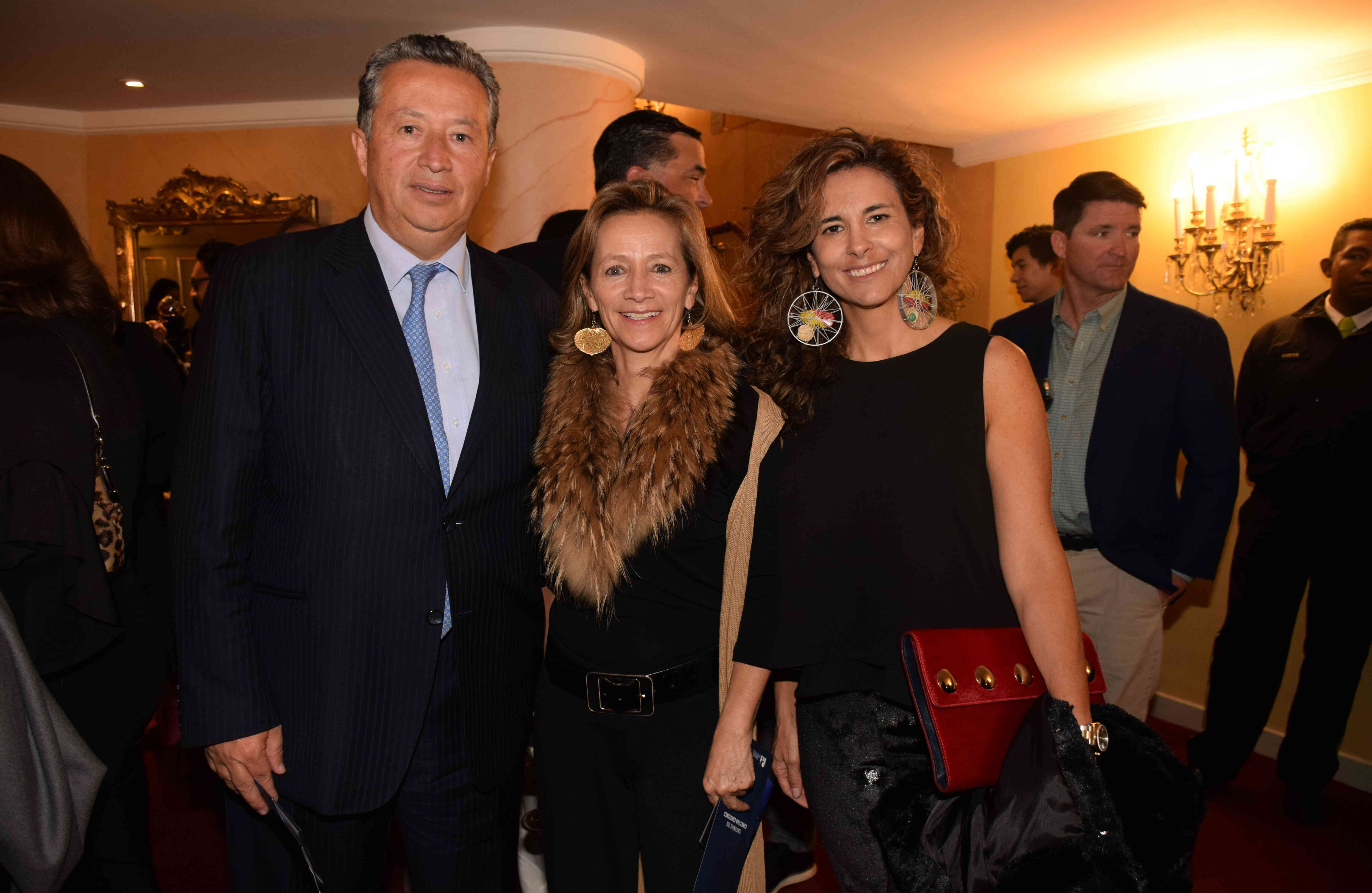 José Joaquín Bernal, Maritza Bernal y Pilar de Alba.