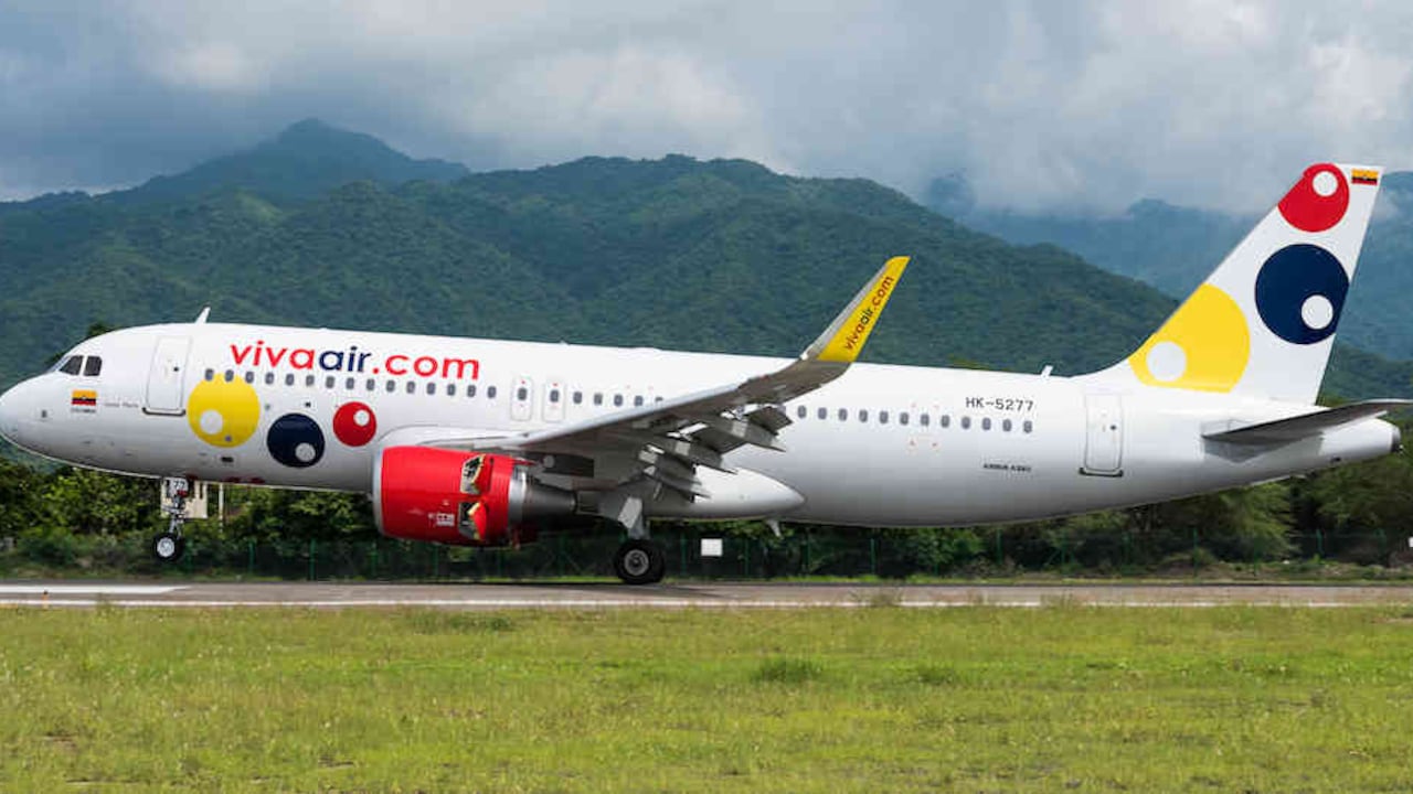 Viva Air publicó un comunicado en el que explicó que en el vuelo que cubría la ruta Bogotá - Barranquilla se subió el hombre, que contaba con toda su documentación y con su pase de abordar.