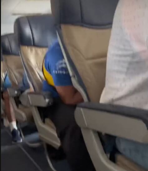 El piloto de la aeronave se vio obligado a realizar un aterrizaje de emergencia debido a un desperfecto técnico.