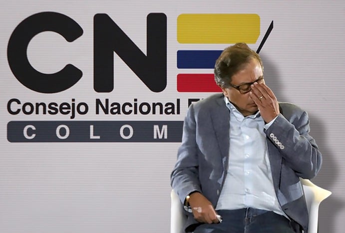 Analistas indican que las implicaciones políticas para el presidente Gustavo Petro, como el desgaste de su imagen y el retraso en la agenda legislativa, aunque sí se generan por la investigación del CNE en su contra, de dan principalmente por el tono con el que afronta el proceso.