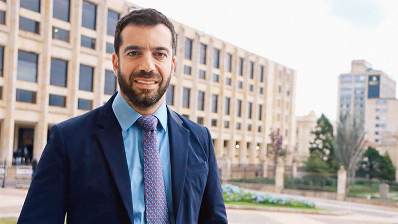 Arturo Char presentó su renuncia irrevocable.