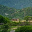 El Parque Nacional Natural Macuira es una pequeña serranía aislada a nivel geológico. Pues no está conectada con ningún otro accidente geográfico.