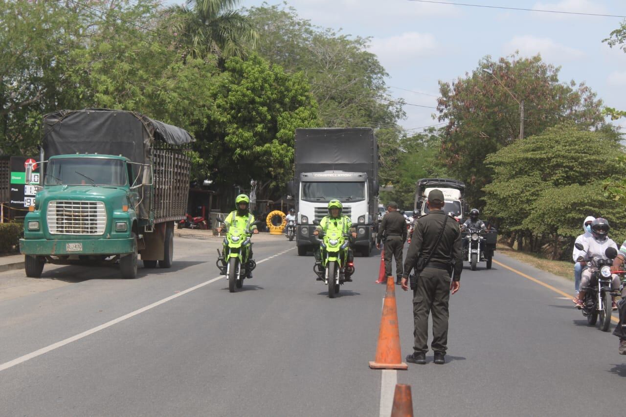 Caravana humanitaria con insumos básicos.