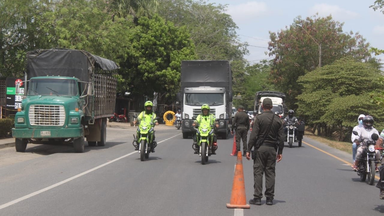 Caravana humanitaria con insumos básicos.