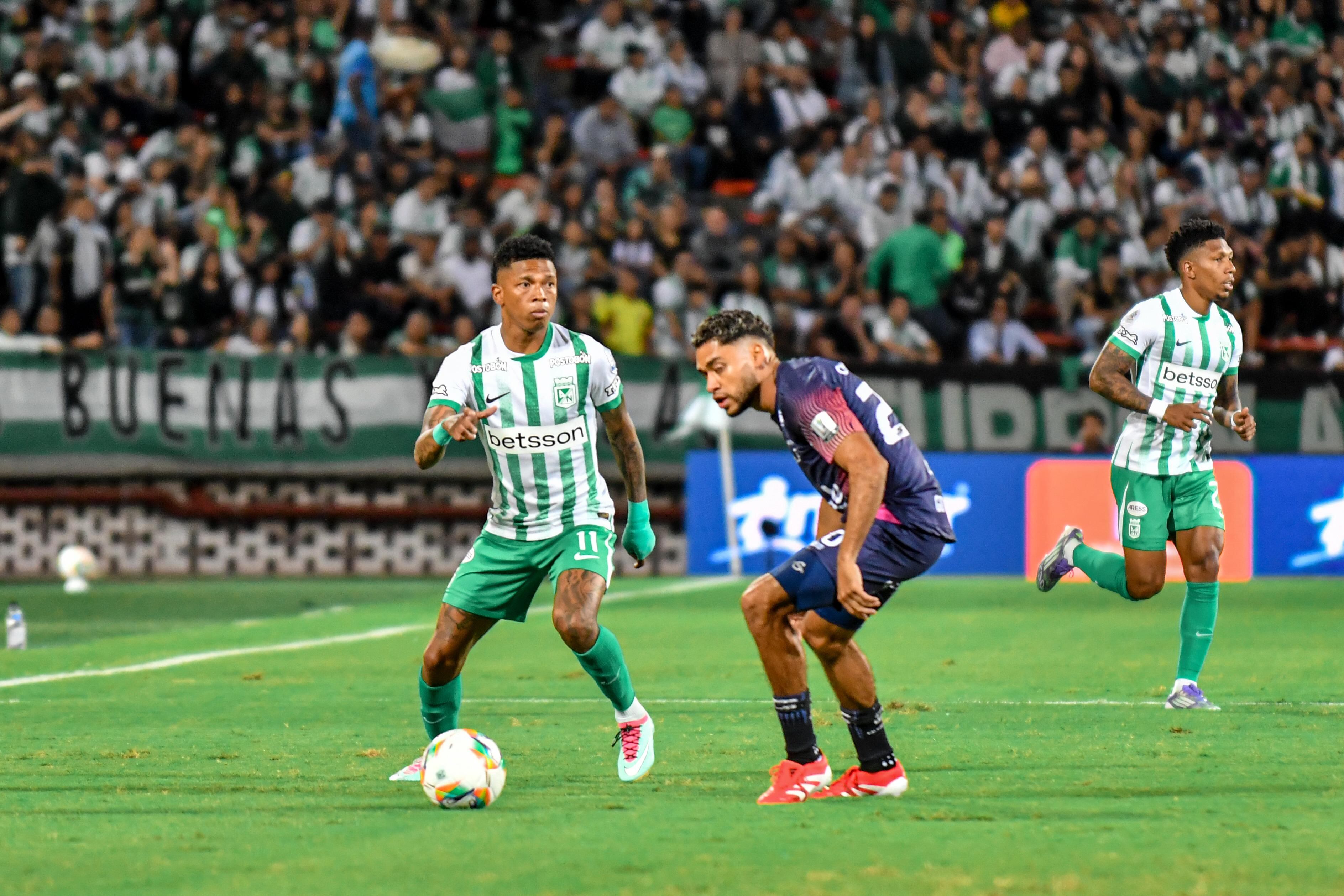 Billy Arce durante un partido contra Fortaleza.