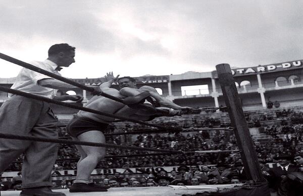 Encuentros de lucha en el circo de Santamaría. Bogotá, 10 de octubre de 1944. 