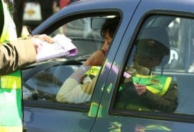 Conozca algunas de las causales por las que puede ser multado por un agente de tránsito