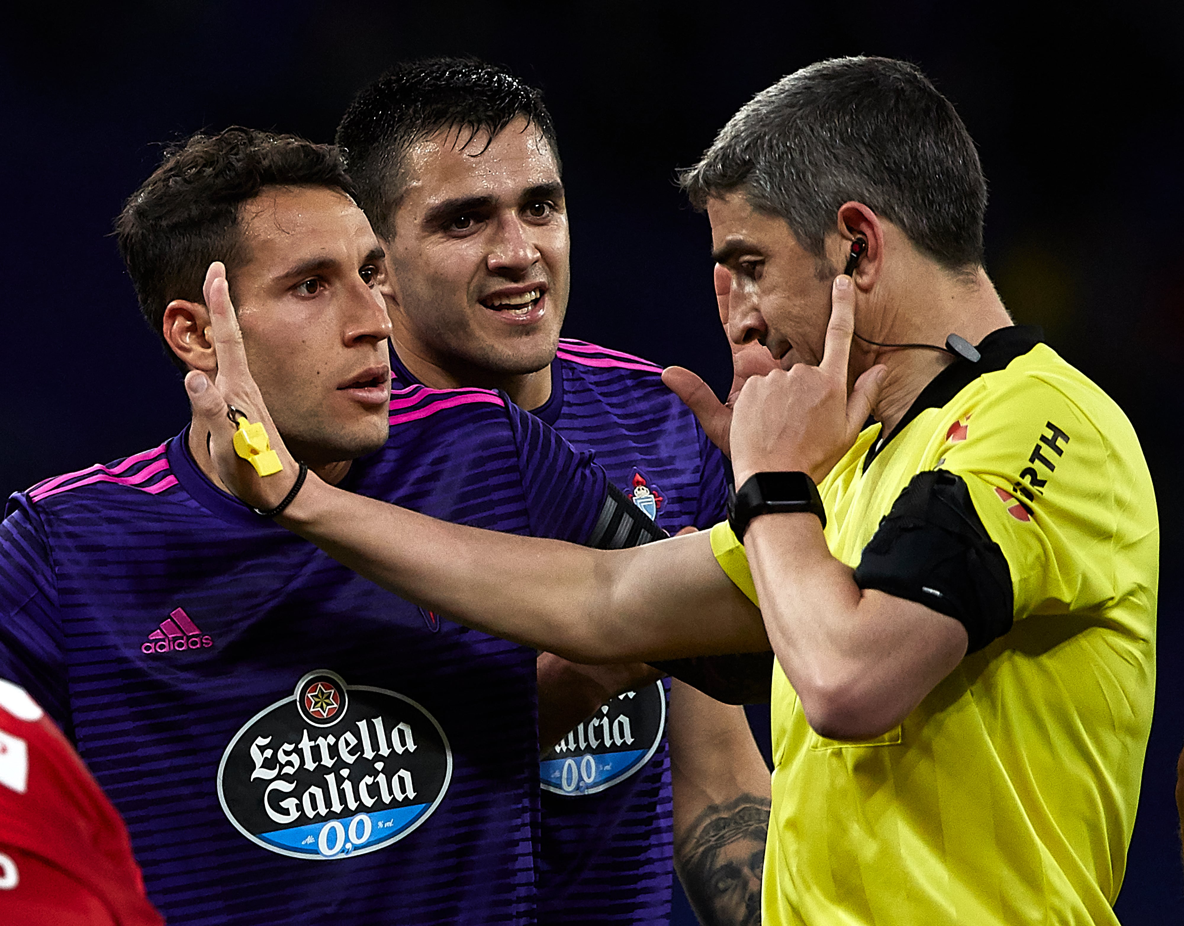 BARCELONA, SPAIN - APRIL 24: Referee Undiano Mallenco checks VAR during the La Liga match between RCD Espanyol and RC Celta de Vigo at RCDE Stadium on April 24, 2019 in Barcelona, Spain. (Photo by Quality Sport Images/Getty Images)