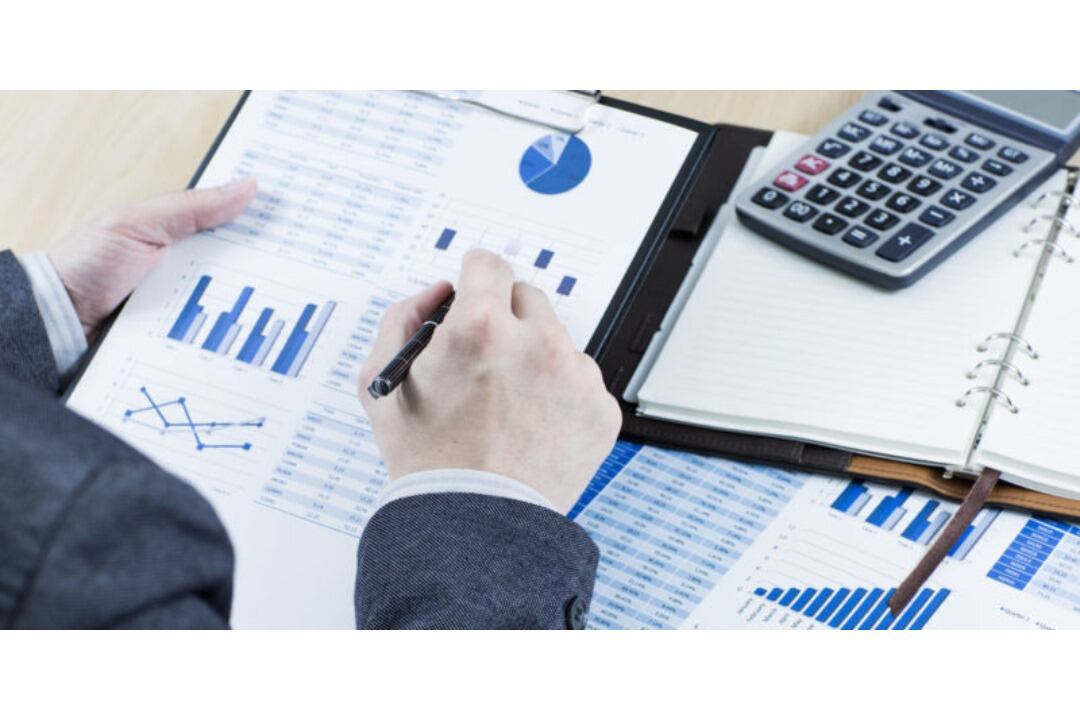 La problemática financiera para los bancos, que han prestado para el sector de oficinas y propiedades comerciales, ya que pospandemia las personas no han vuelto a trabajar del todo de forma presencial.