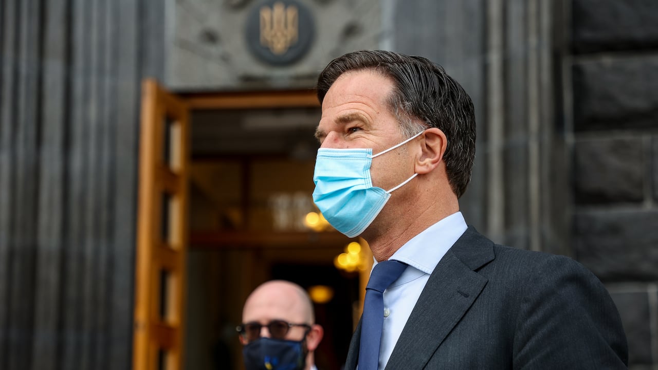 Mark Rutte anuncia sanciones si "Rusia da un paso hacia Ucrania" (Photo by Sergii Kharchenko/NurPhoto via Getty Images)