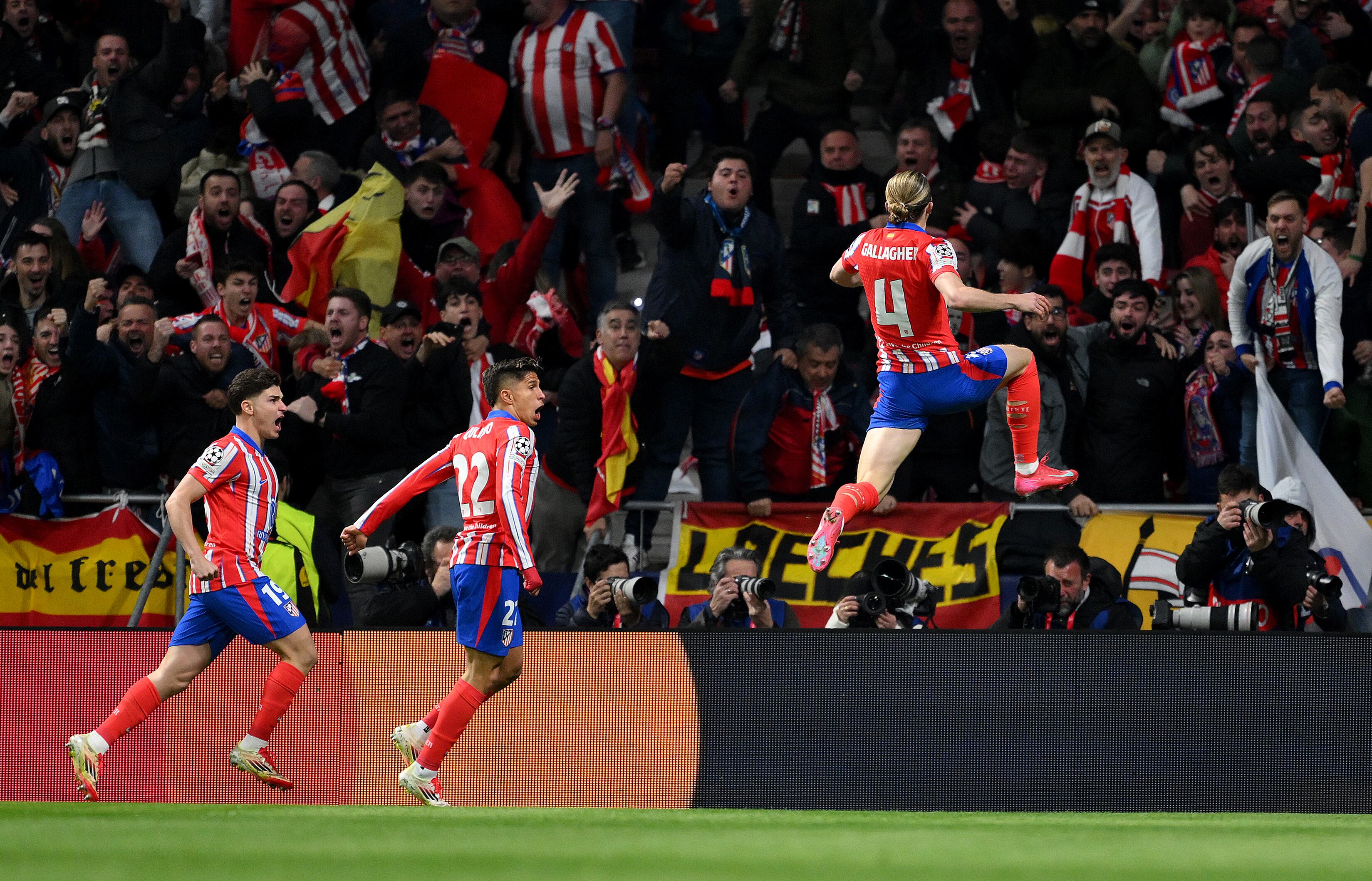 MADRID, SPAIN - MARCH 12: Conor Gallagher of Atletico de Madrid celebrates scoring his team's first goal with teammates during the UEFA Champions League 2024/25 Round of 16 second leg match between Atletico de Madrid and Real Madrid C.F. at Estadio Metropolitano on March 12, 2025 in Madrid, Spain. (Photo by David Ramos - UEFA/UEFA via Getty Images)MADRID, SPAIN - MARCH 12: Conor Gallagher of Atletico de Madrid celebrates scoring his team's first goal with teammates during the UEFA Champions League 2024/25 Round of 16 second leg match between Atletico de Madrid and Real Madrid C.F. at Estadio Metropolitano on March 12, 2025 in Madrid, Spain. (Photo by David Ramos - UEFA/UEFA via Getty Images)