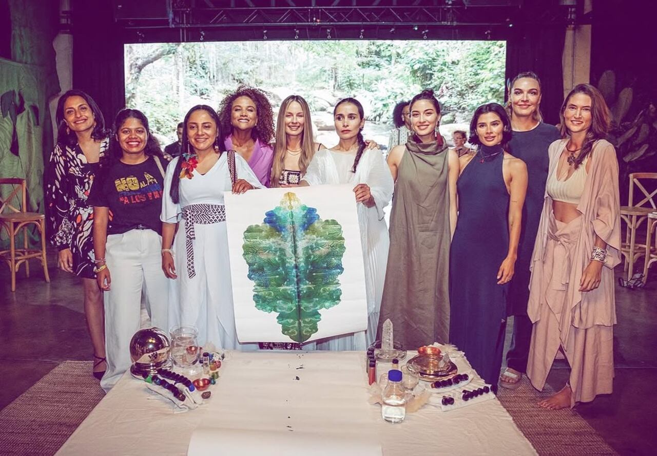 Mónica Fonseca (izquierda), durante la pasada COP16, en Cali.