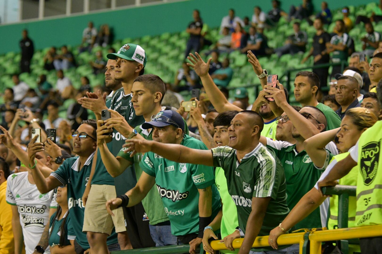 Deportivo Cali celebra su paso a 4 de final por Copa Colombia frente a Fortaleza.