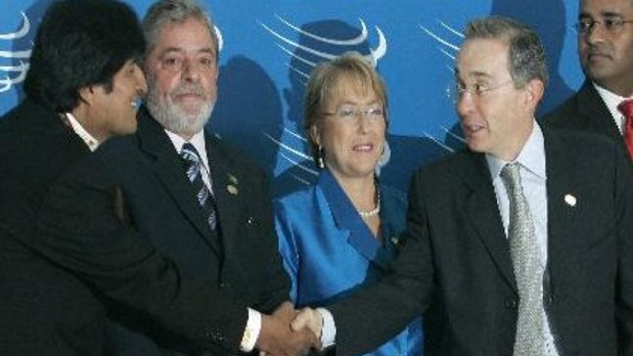 Uribe se reunió con los mandatarios de Améric aLatina el pasado 23 de mayo de 2008.