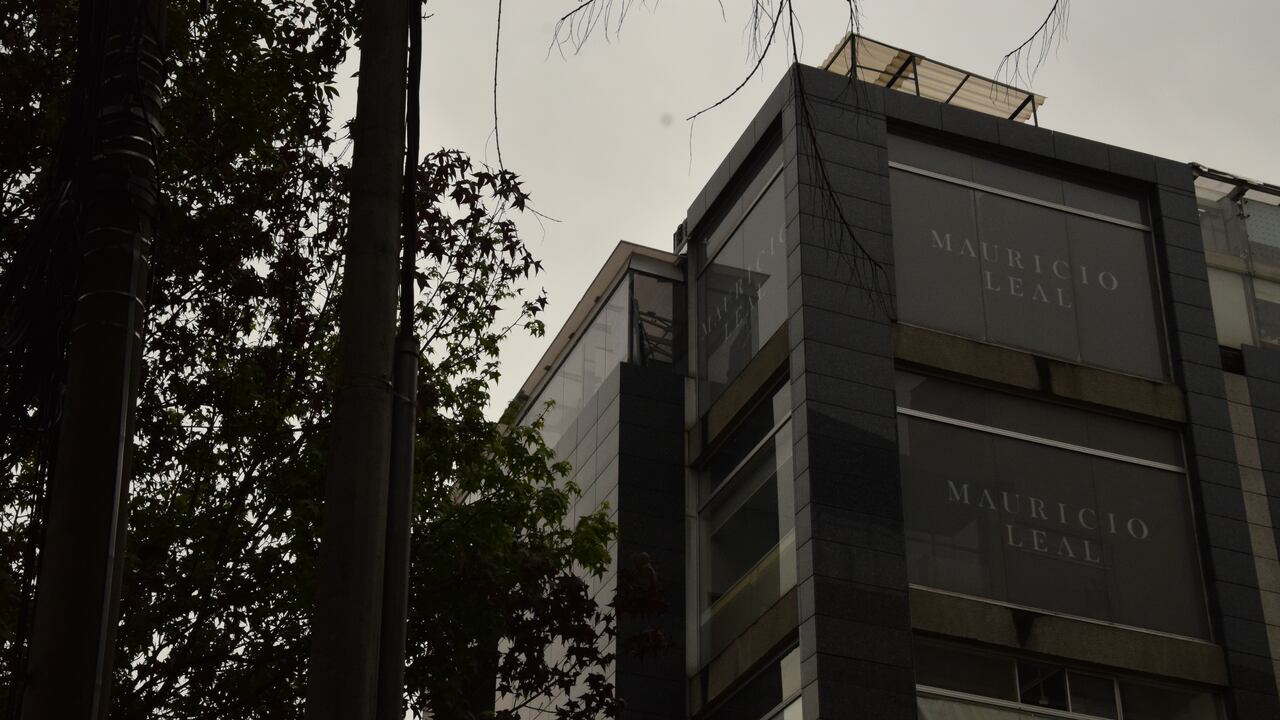 Mauricio Leal Peluquería, ubicada en la calle 81 con carrera 12 de Bogotá. 23 de noviembre de 2021. Foto: Alexandra Ruiz.