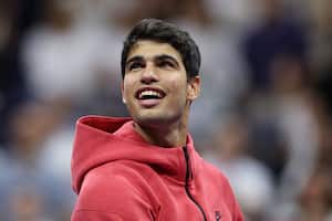 Carlos Alcaraz de España celebra el punto de partido contra Lloyd Harris de Sudáfrica durante su partido de segunda ronda de solteros masculinos el cuarto día del Abierto de Estados Unidos de 2023 en el Centro Nacional de Tenis Billie Jean King de la USTA en el Centro Nacional de Tenis Billie Jean de la USTA King National Tennis Center el 31 de agosto de 2023 en el barrio de Flushing del distrito de Queens en la ciudad de Nueva York. (Foto de Elsa/Getty Images)
