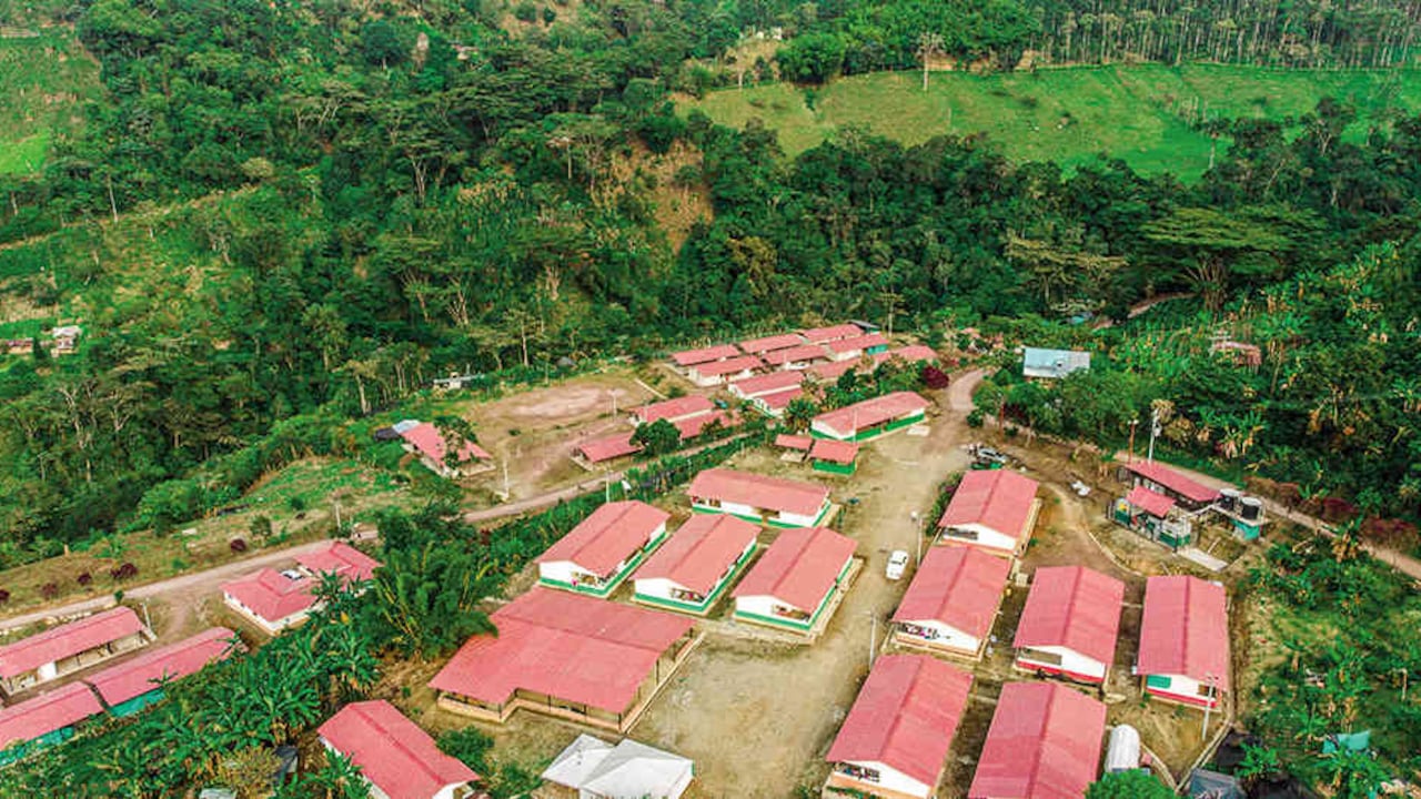 La Oficina del Alto Comisionado de Paz acreditó 13.202 miembros de las Farc. De ellos, 3.220 permanecen en los ETCR y 8.816 están en nuevos puntos de reincorporación, donde les alquilaron un pedazo de tierra para trabajar.