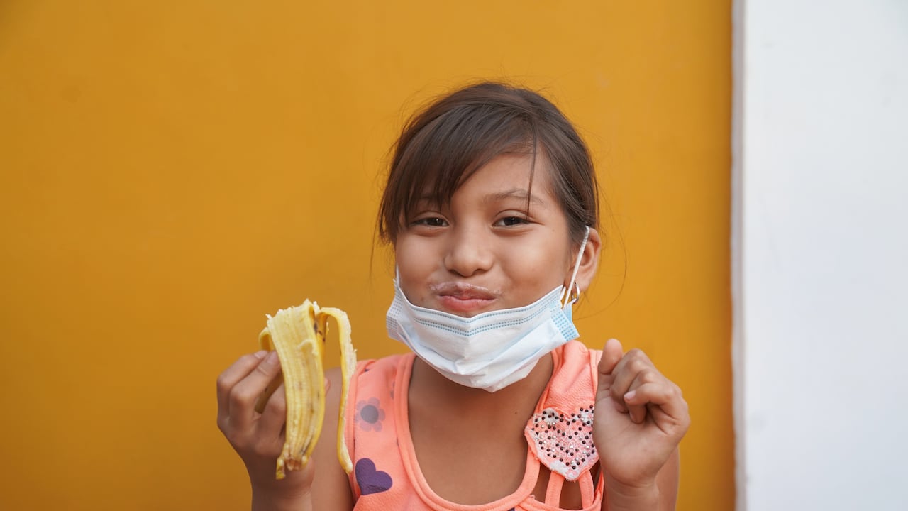 En la región, el WFP apoya actualmente Programas de Alimentación Escolar en 11 países. Este organismo de la ONU, que brindó asistencia a más de un millón de migrantes y colombianos retornados el año pasado en el país, también apoya a cerca de 38 mil estudiantes migrantes, no solo en La Guajira sino también en ciudades como Cúcuta, Santa Marta, Barranquilla, y Valledupar con el apoyo de donantes.