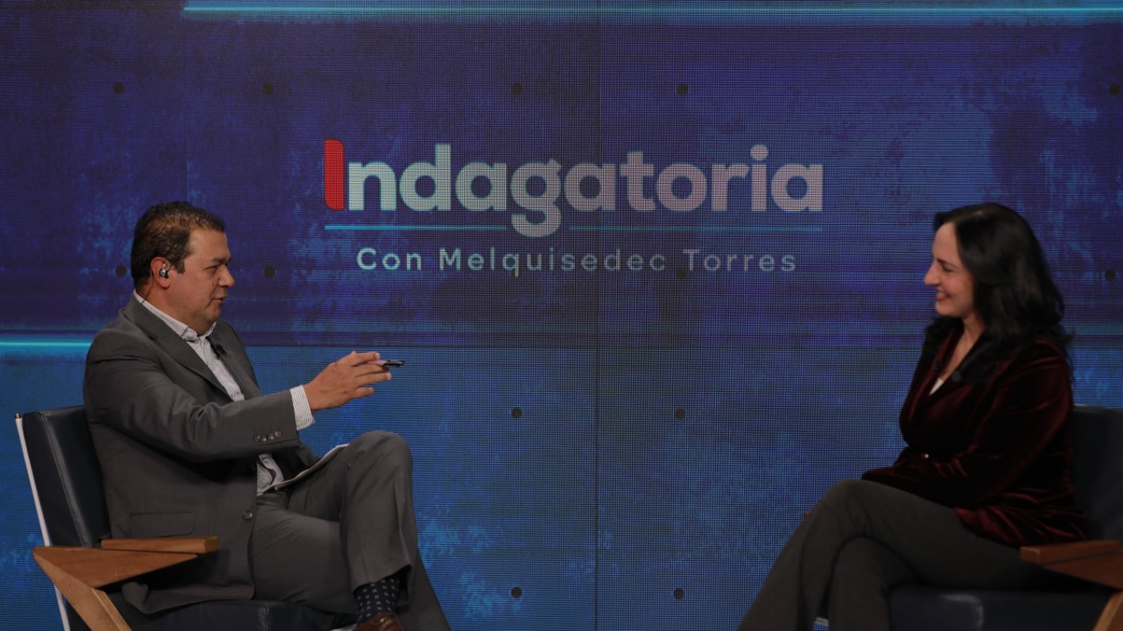 Melquisedec Torres vuelve al aire, en la televisión nacional y por
plataformas de redes sociales, con su programa de entrevistas Indagatoria.