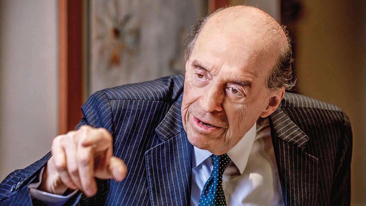 Álvaro Leyva no se ha referido a las actuaciones de su exsecretario general. La amistad con José Antonio Salazar no está sacrificada.