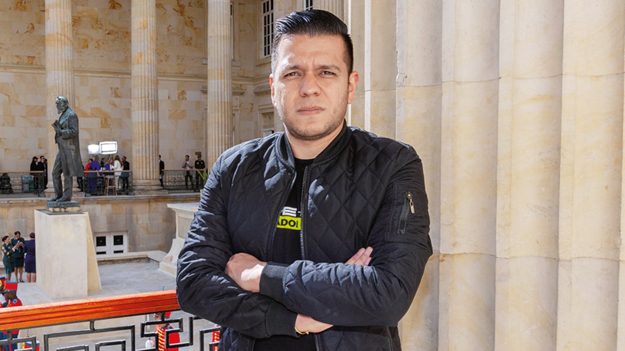 El senador Jota Pe Hernández cree que la normativa vigente no es suficiente para frenar los ataques de perros en Colombia. Los propietarios no cumplen las directrices.