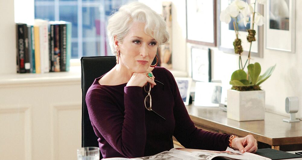 En 2003, una exasistente, Lauren Weisberger, publicó The Devil Wears Prada, basado en su estilo de liderazgo. Fue llevado a la pantalla grande con Meryl Streep y Anne Hathaway en los papeles protagónicos. 