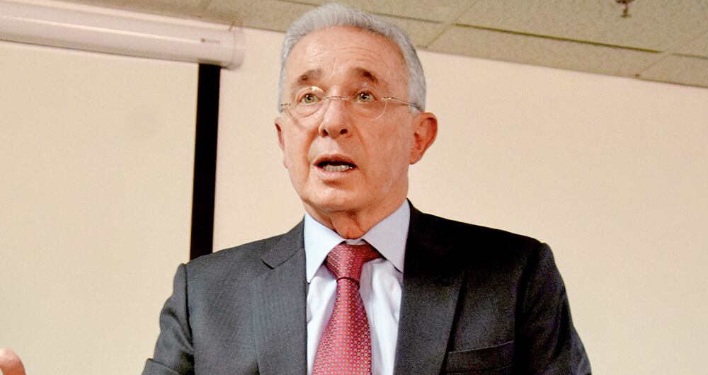 ÁLVARO URIBE VÉLEZ Expresidente de la república