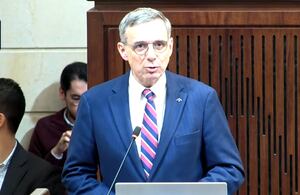 Miguel Gómez Martínez, ministro de Hacienda, en el debate al presupuesto 2027, en comisiones económicas del Congreso de la República.