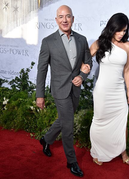 CULVER CITY, CALIFORNIA - AUGUST 15: (L-R) Jeff Bezos and Laura Sánchez attend the Los Angeles premiere of Amazon Prime Video's "The Lord of The Rings: The Rings of Power" at The Culver Studios on August 15, 2022 in Culver City, California. (Photo by Rodin Eckenroth/WireImage)