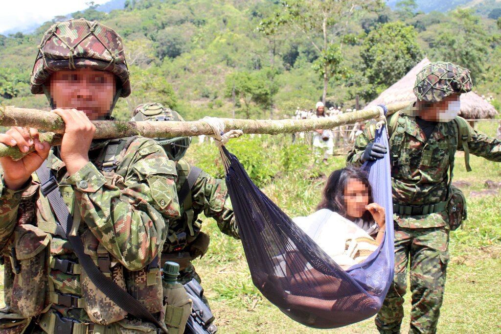 Tres indígenas muertos y diez heridos, al quedar en medio del fuego cruzado entre el Clan del Golfo y las Autodefensas Conquistadores de la Sierra.